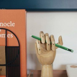 قلم mag link pop من موماكس  الحديث يدعم راحة اليد 